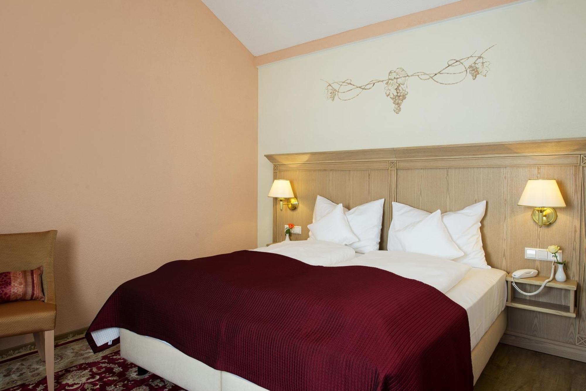 Hotel Rebstock Baden-Baden Room photo