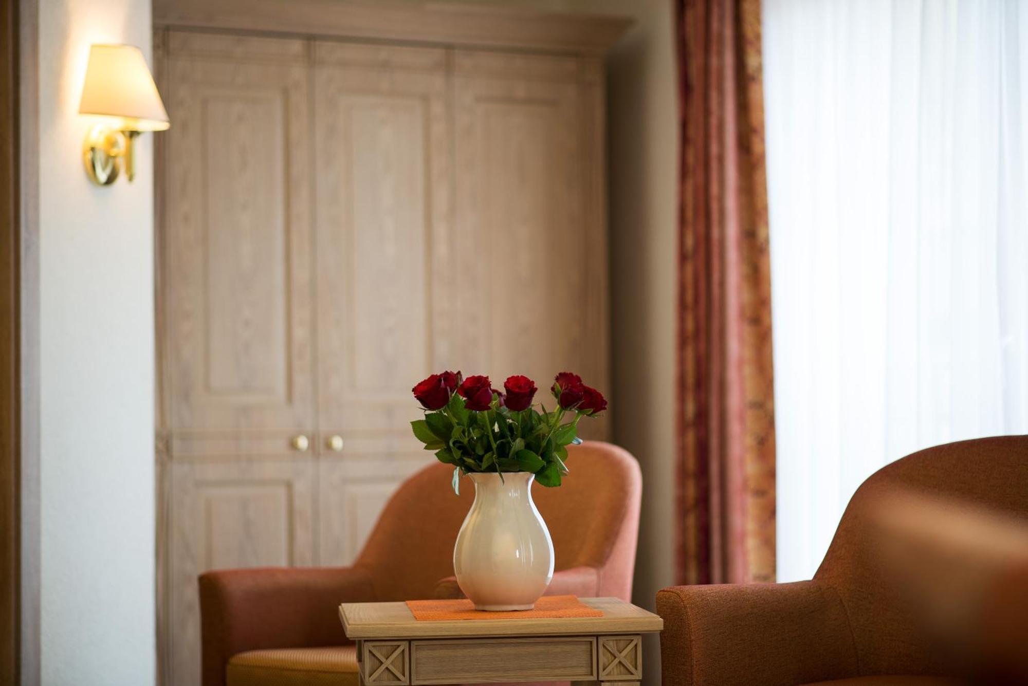 Hotel Rebstock Baden-Baden Room photo