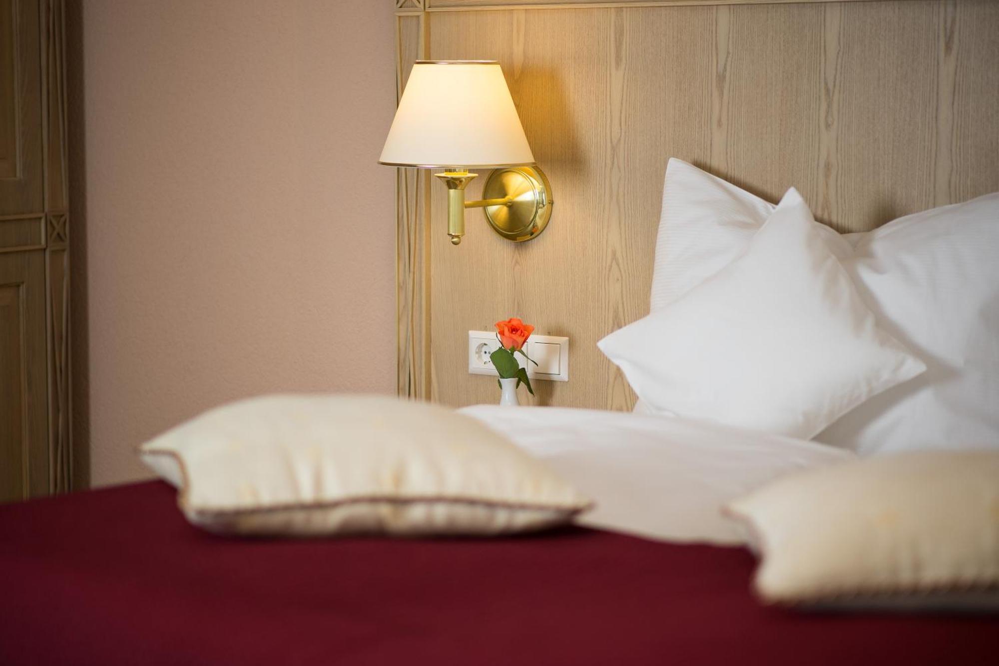 Hotel Rebstock Baden-Baden Room photo