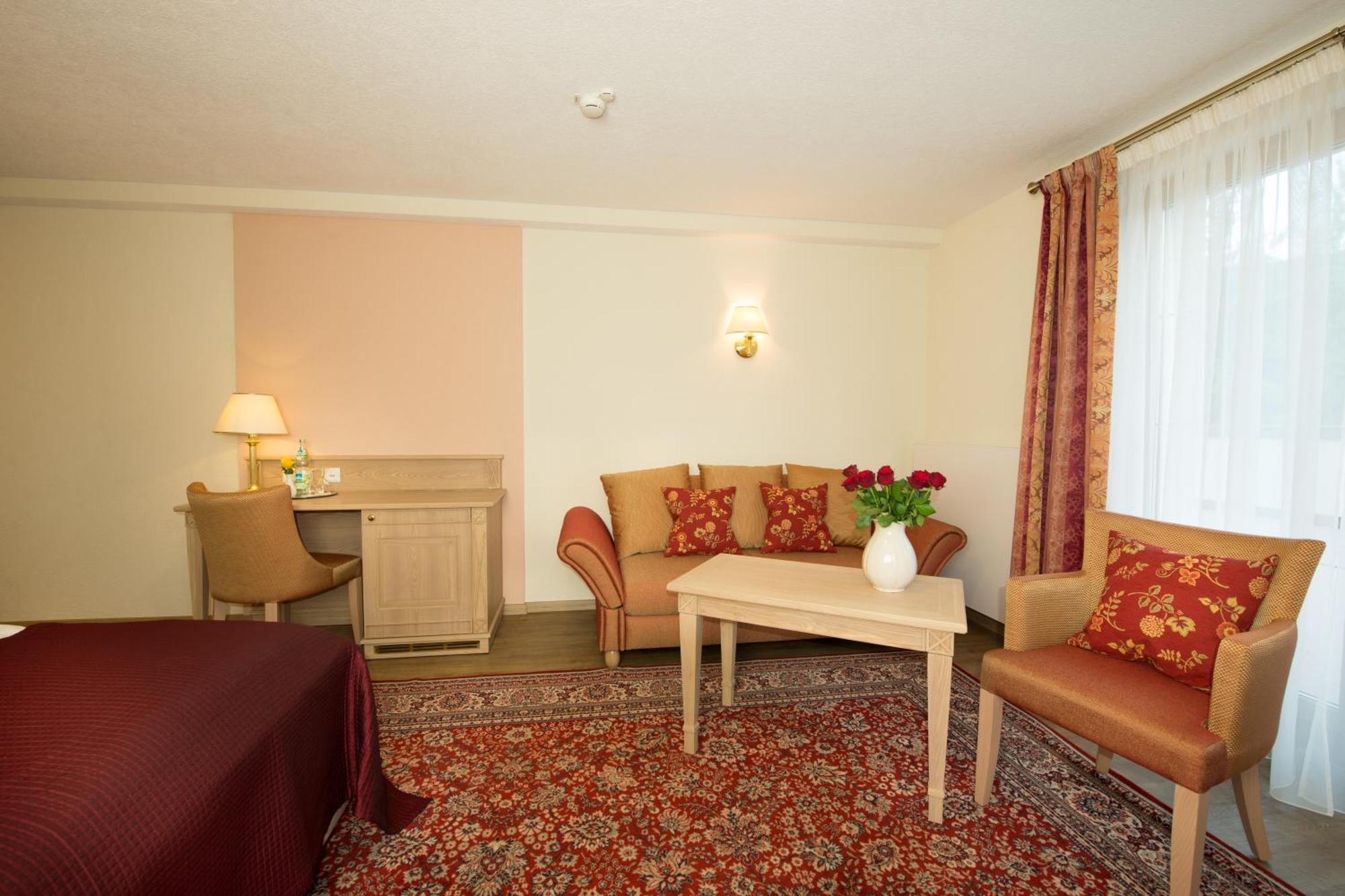 Hotel Rebstock Baden-Baden Room photo
