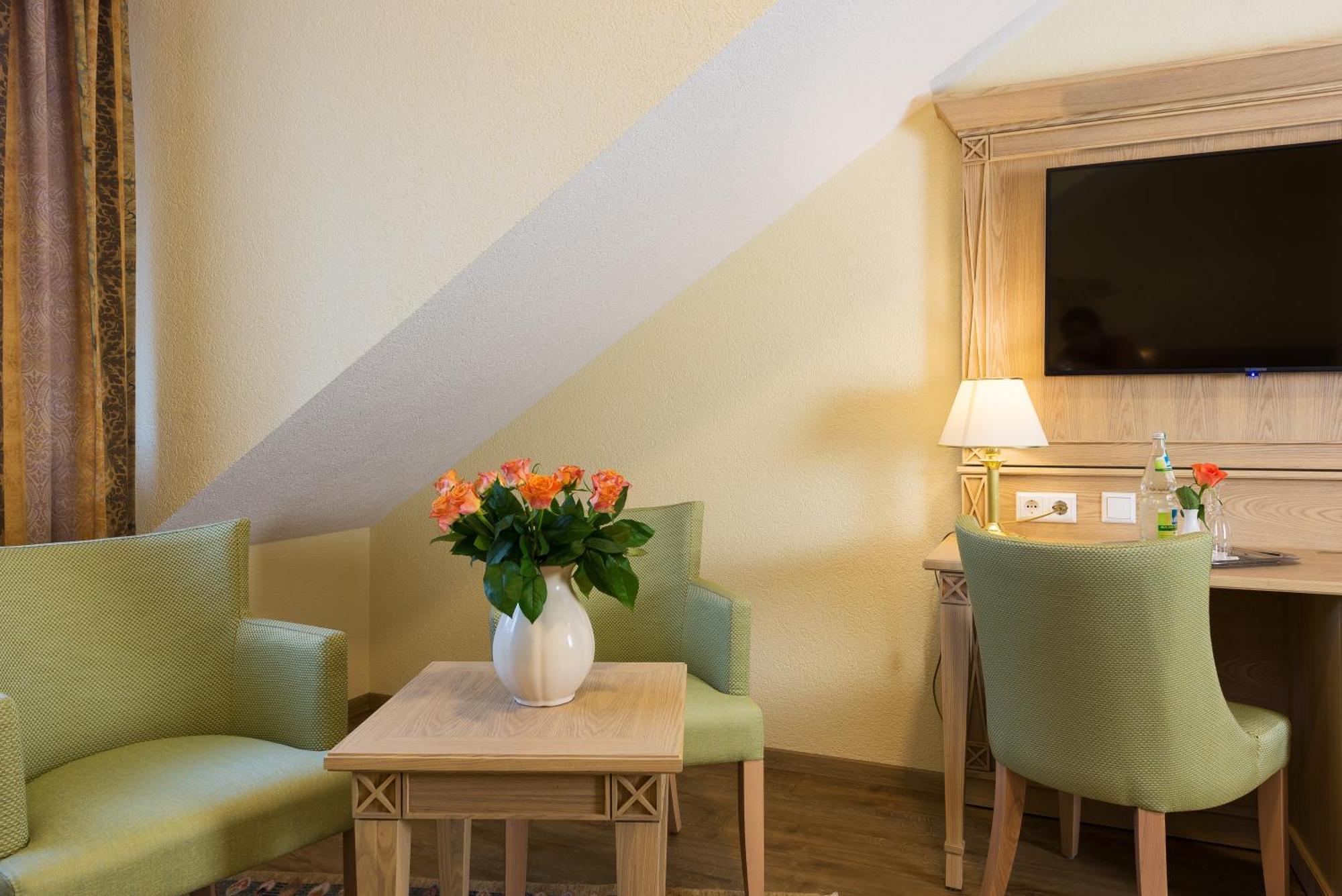 Hotel Rebstock Baden-Baden Room photo
