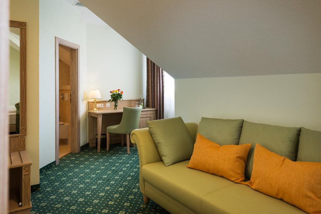 Hotel Rebstock Baden-Baden Exterior photo