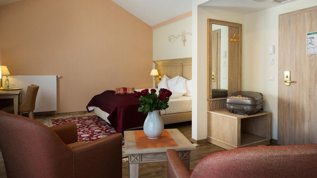 Hotel Rebstock Baden-Baden Exterior photo